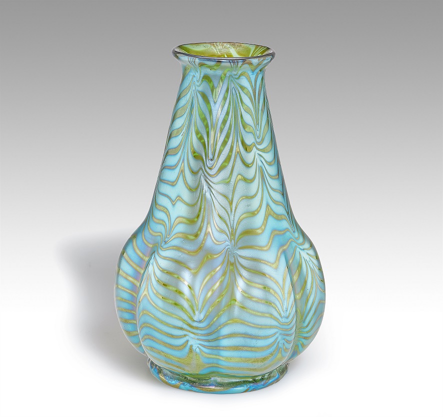 loetzvase low res 2