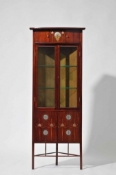 KL School of Glasgow Eckvitrine H14.03